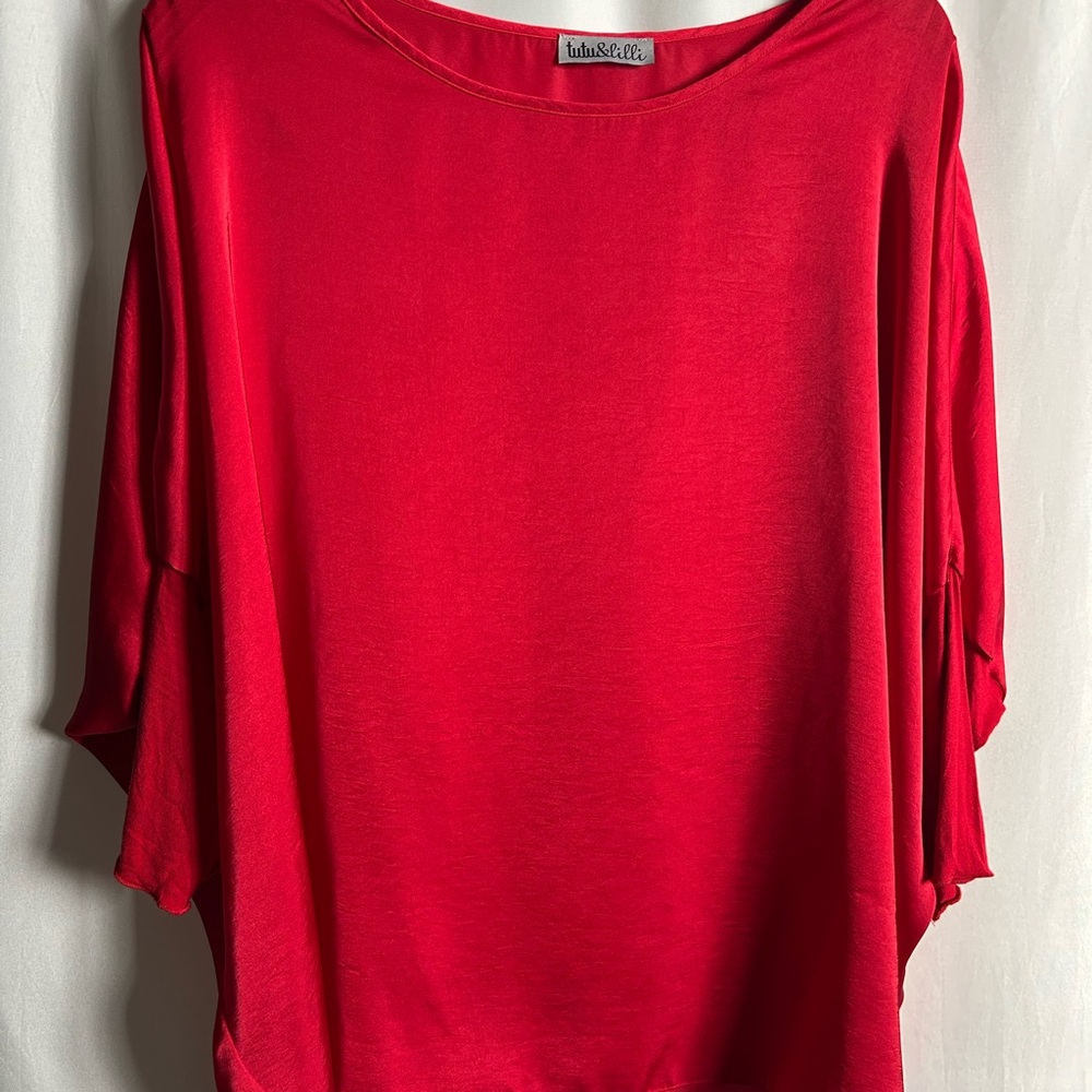 Tutu & Lilli Red Bella slip on Caftan Women's Top